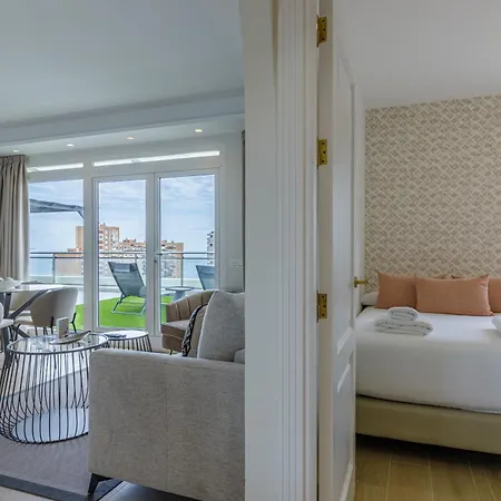 Penthouse Malagueta Sea View Apartment