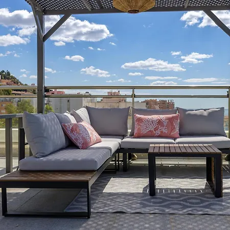 Penthouse Malagueta Sea View Apartment *