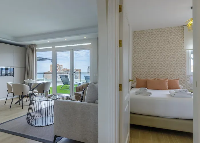 Penthouse Malagueta Sea View Apartment