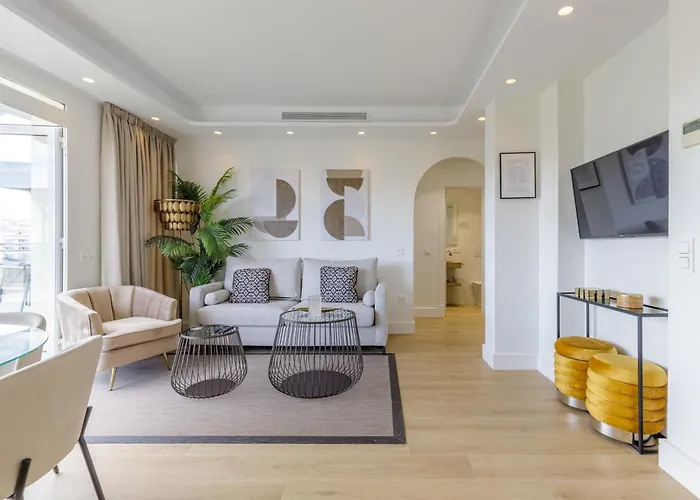 Penthouse Malagueta Sea View *